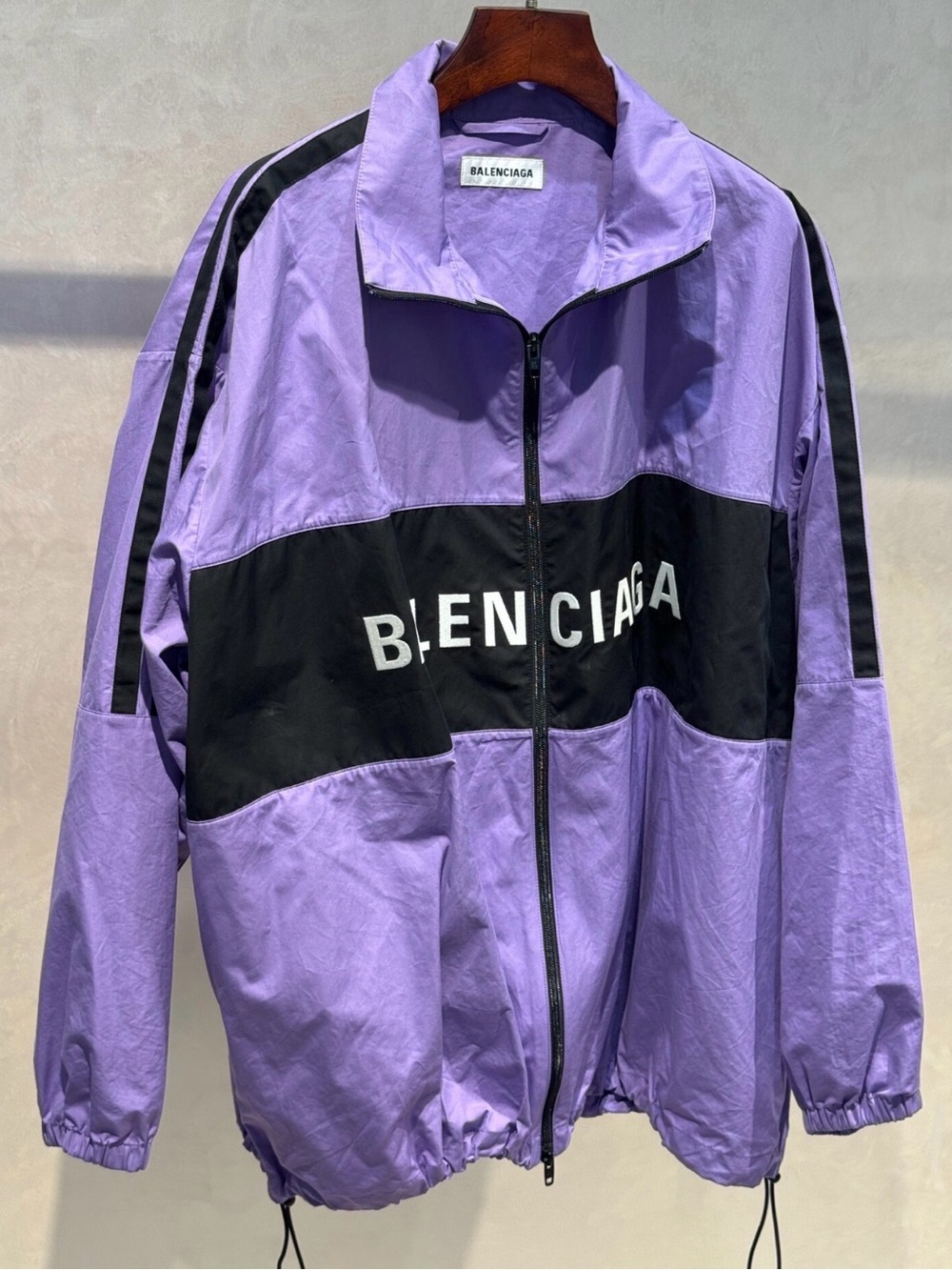 🚩steal Balenciaga Lavender and Black Logo Jacket
